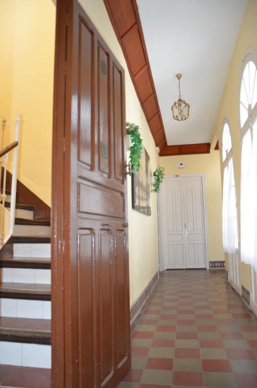 Pension Bienvenido Séville Extérieur photo