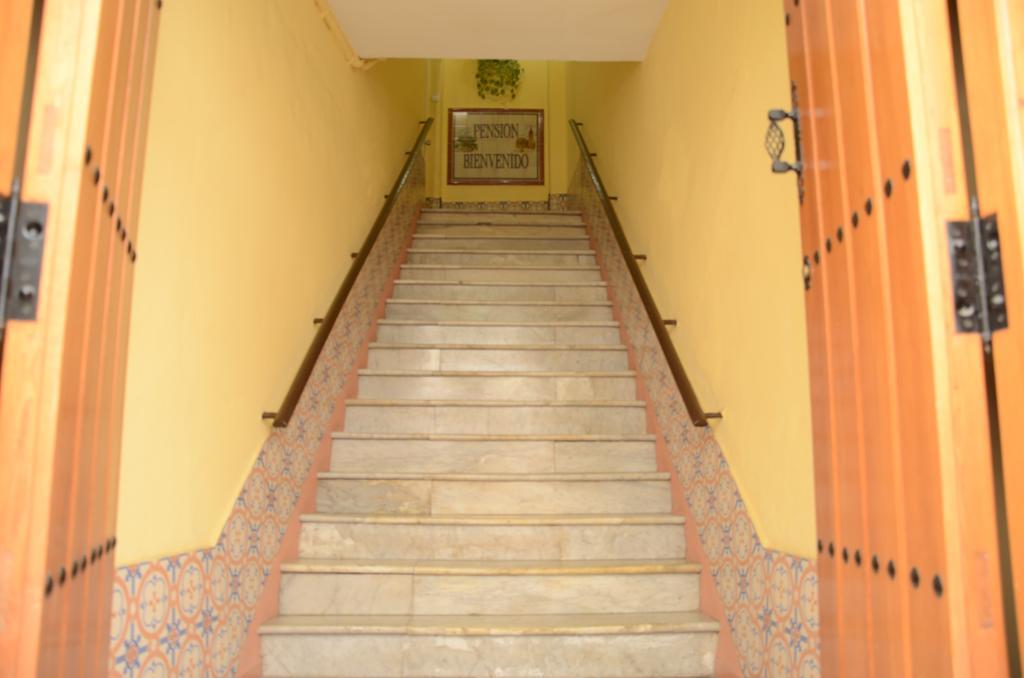 Pension Bienvenido Séville Extérieur photo
