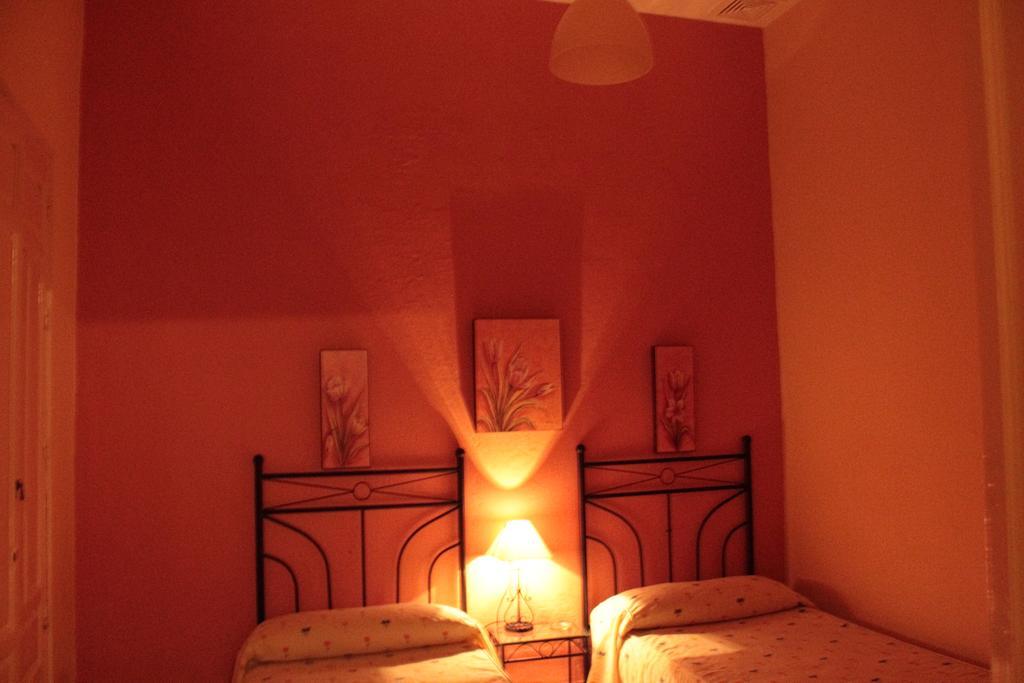 Pension Bienvenido Séville Extérieur photo